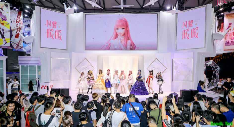 现场试玩惊喜不断《闪耀暖暖》成2018ChinaJoy最虏获少女心的游戏
