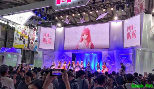 《闪耀暖暖》2018ChinaJoy惊艳登场  3D技术引众人惊叹