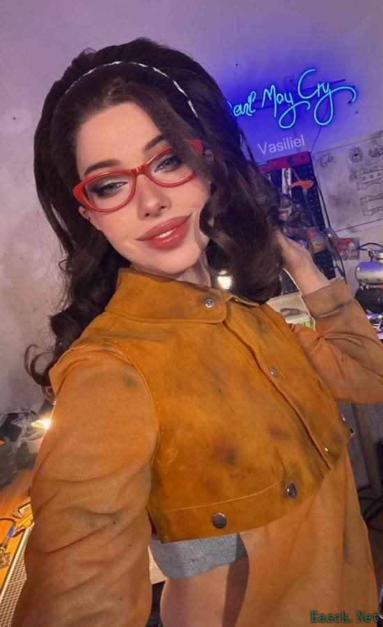 俄罗斯美女Cos《鬼泣5》妮可 纤腰美臀格外性感