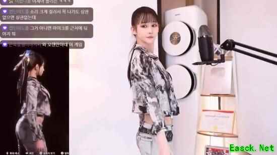 《剑星》的第三位体模！亲自穿上游戏中服装