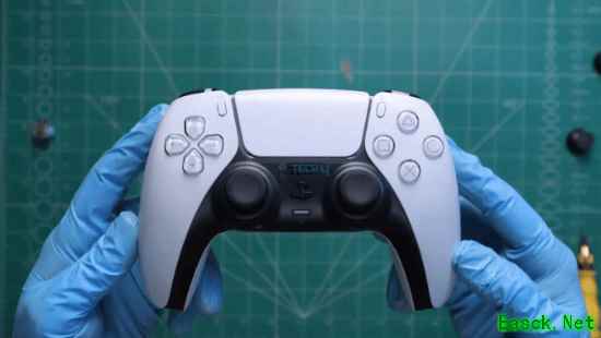 索尼新专利曝光："柔性3D"手柄可变形增强沉浸感！