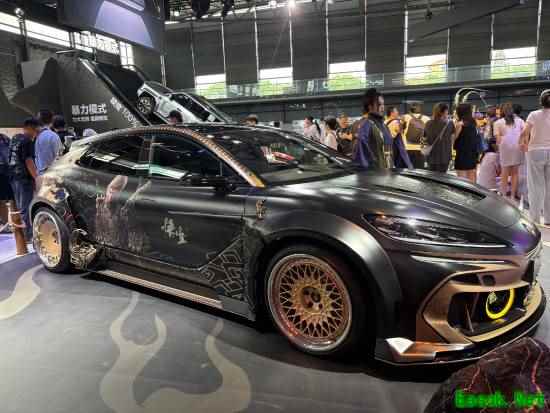 比亚迪《黑神话：悟空》痛车亮相CJ！超多细节让你直呼过瘾