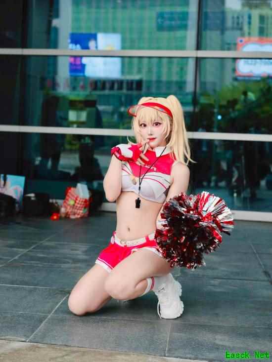 可爱韩妹Cos《妮姬：胜利女神》克雷伊：身材完美俏皮吐舌！