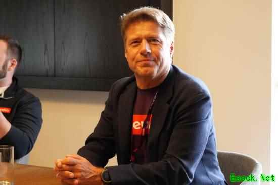 联想高管解释新掌机约8000元售价：性能好 目标群体是发烧友！