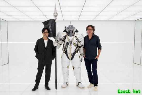 许知远到访小岛工作室与小岛秀夫合影引发跨领域热议