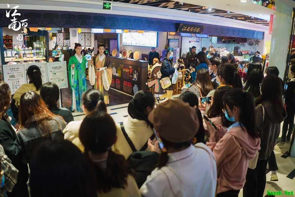 《江南百景图》主题店引爆初春热潮!精美食物、萌系周边应有尽有