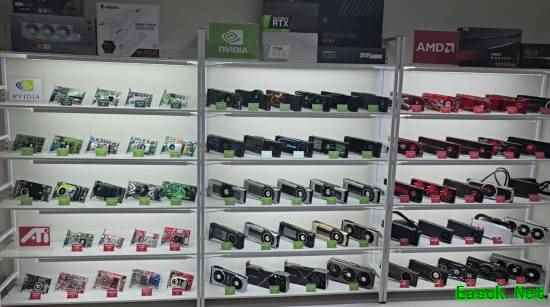 显卡领域大神!玩家收藏30年几乎全部N卡和A卡