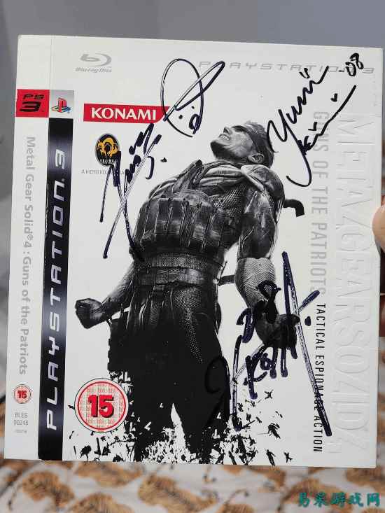 老外网友晒《合金装备》收藏：居然有小岛亲笔画像