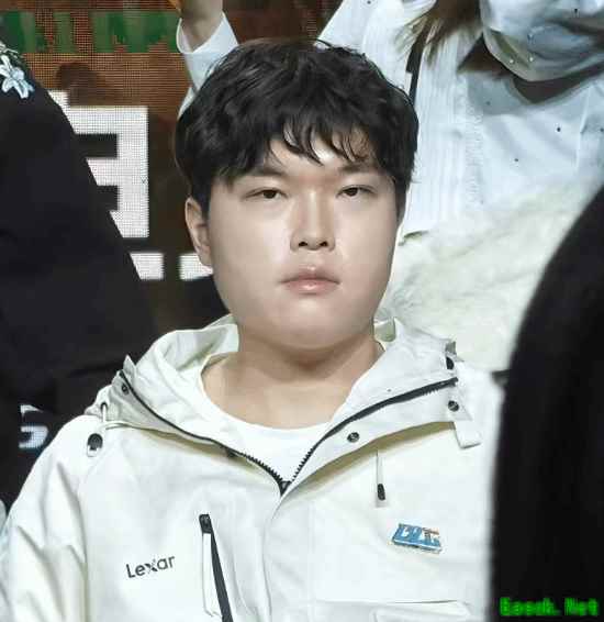 Bin哥这次没骗人！"双眼皮形态"亮相线下活动