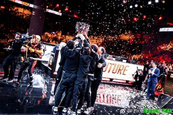 G2调侃"FPX离开LPL"：现在他们的S9奖杯归我们了
