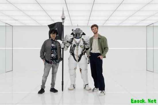 小岛工作室打卡演员+1!《黑袍纠察队》主演与小岛秀夫合影