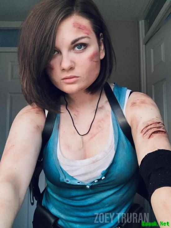 小姐姐cos胖版《生化》吉尔！道具效果超逼真