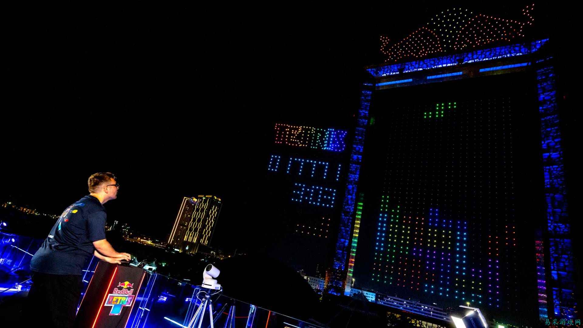 史上最大规模俄罗斯方块游戏：动用约4000架无人机