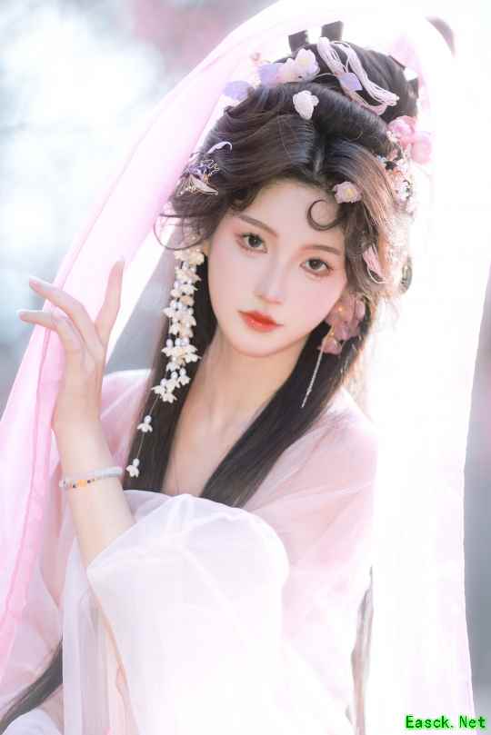 阿尔杰塔coser @纸鱼)