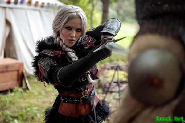 俄coser神还原巫师4希里引爆网络