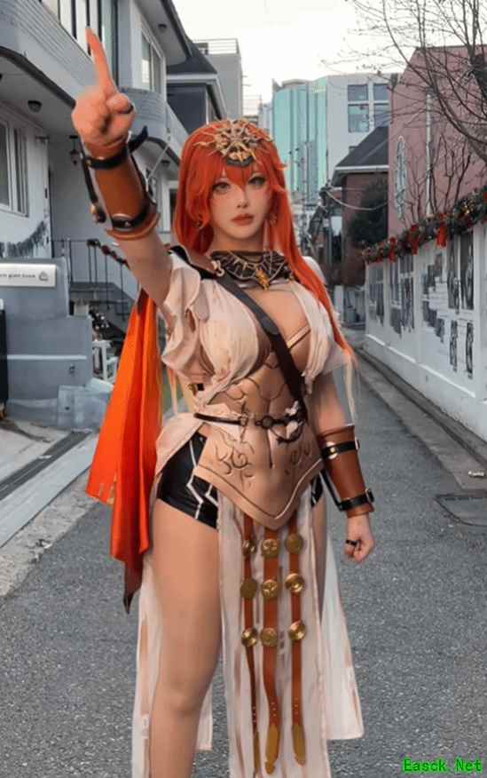 COS大神Yasal_170惊艳还原鸣潮奥古斯塔