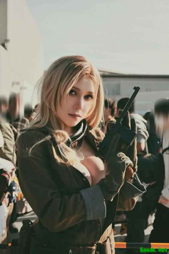 Coser@7KUREHA7化身合金装备3夏娃惊艳亮相漫展