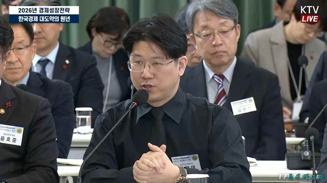 《胜利女神》开发商CEO：要把全民AI应用能力作为生存战略