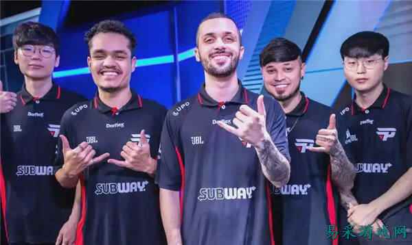 LOL世界赛选手遭5女联名举报性骚扰，泄露前女友色情内容？战队紧急停赛换人！