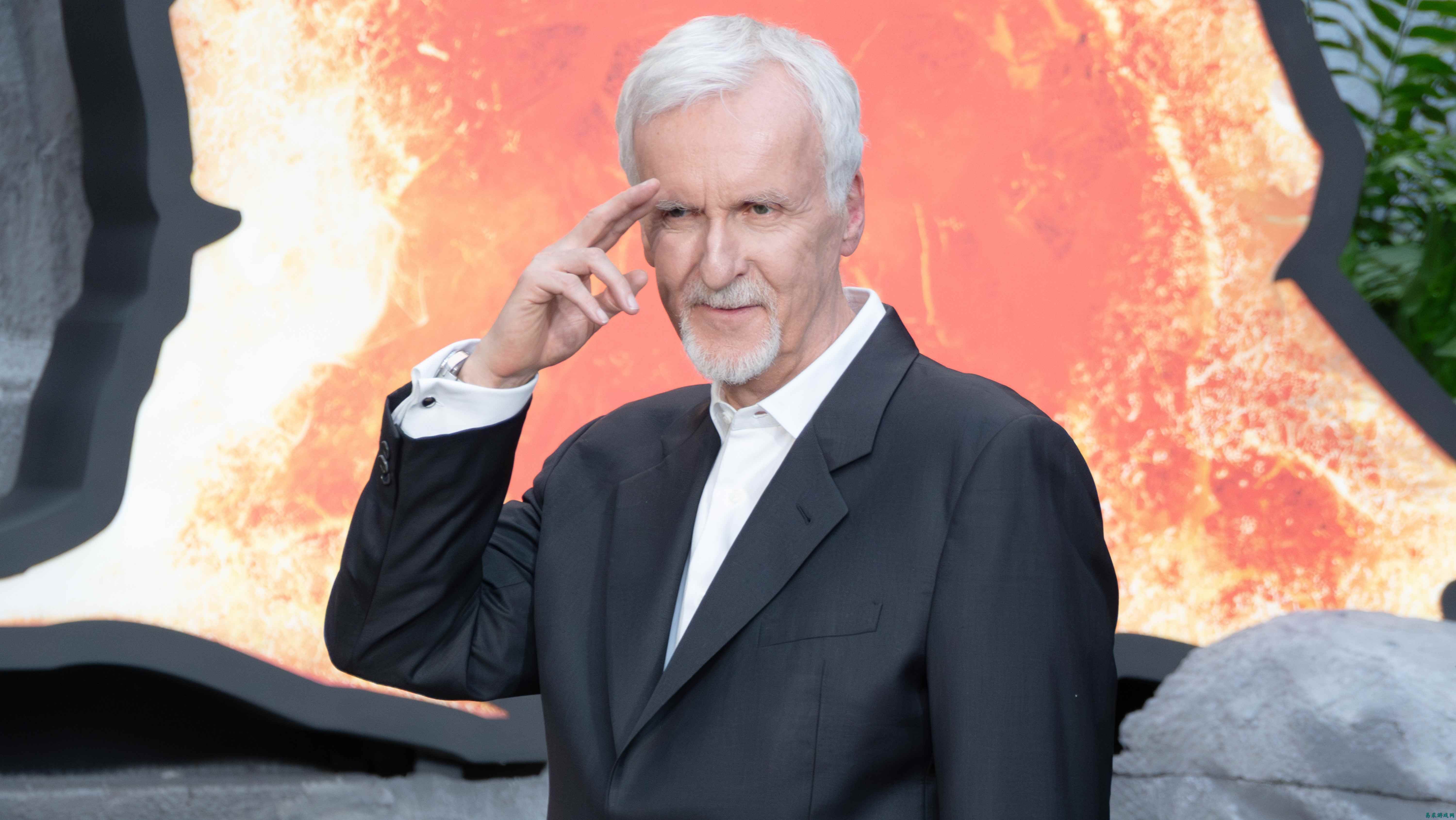 詹姆斯·卡梅隆表示，为了继续制作《阿凡达4》和《阿凡达5》，他必须找到更廉价的电影制作方式。