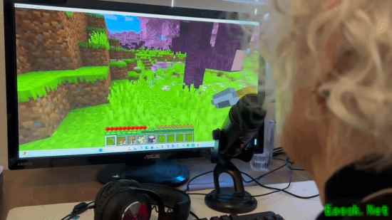 81岁祖母为救孙学玩我的世界感动全网