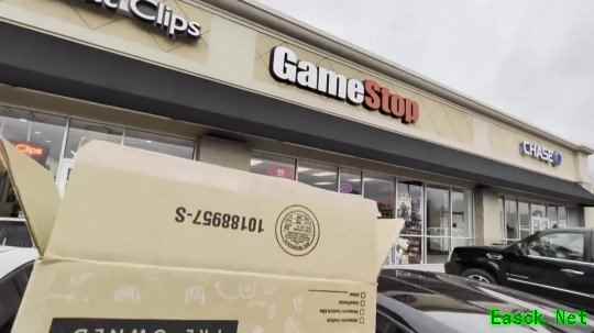 现实版刷钱BUG 玩家利用零售商以旧换新规则漏洞赚钱