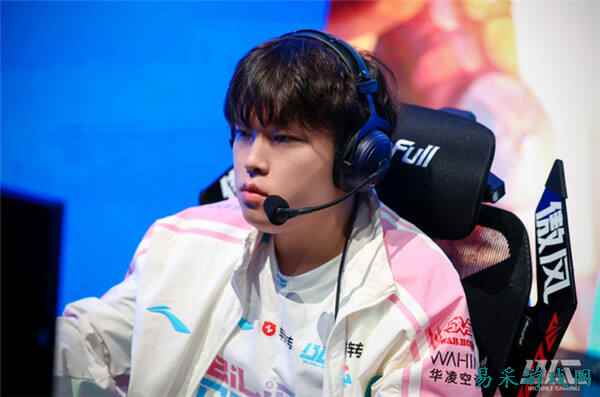 Bin怒喷管理层后背书包跑路，BLG紧急提二队新人救场，赛前S+阵容要崩了？