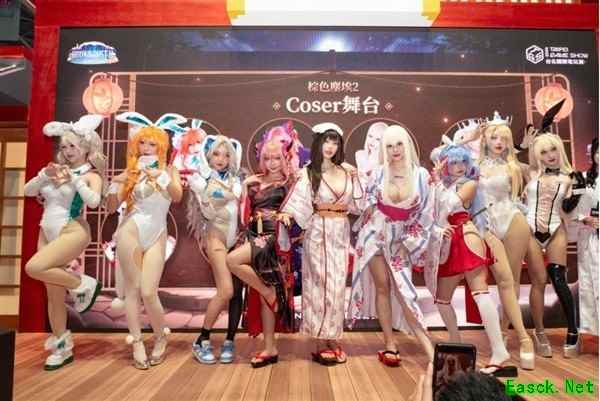 棕色尘埃2亮相台北电玩展，温泉王国主题展台引爆人气