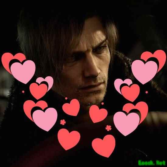 Gay爆了！PS英国官方分享里昂照片：想钻进大胳膊里