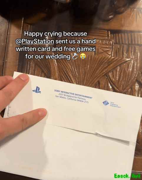 新人寄请柬给索尼获PS官方新婚贺礼，温情互动引爆网络