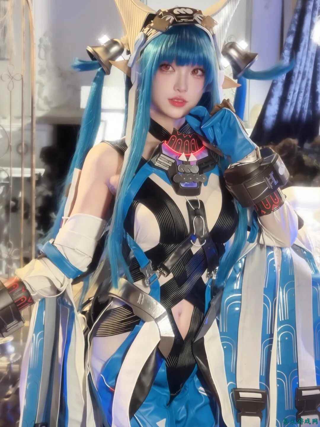 蓝发冷颜，美到失真！《明日方舟终末地》 别礼cos