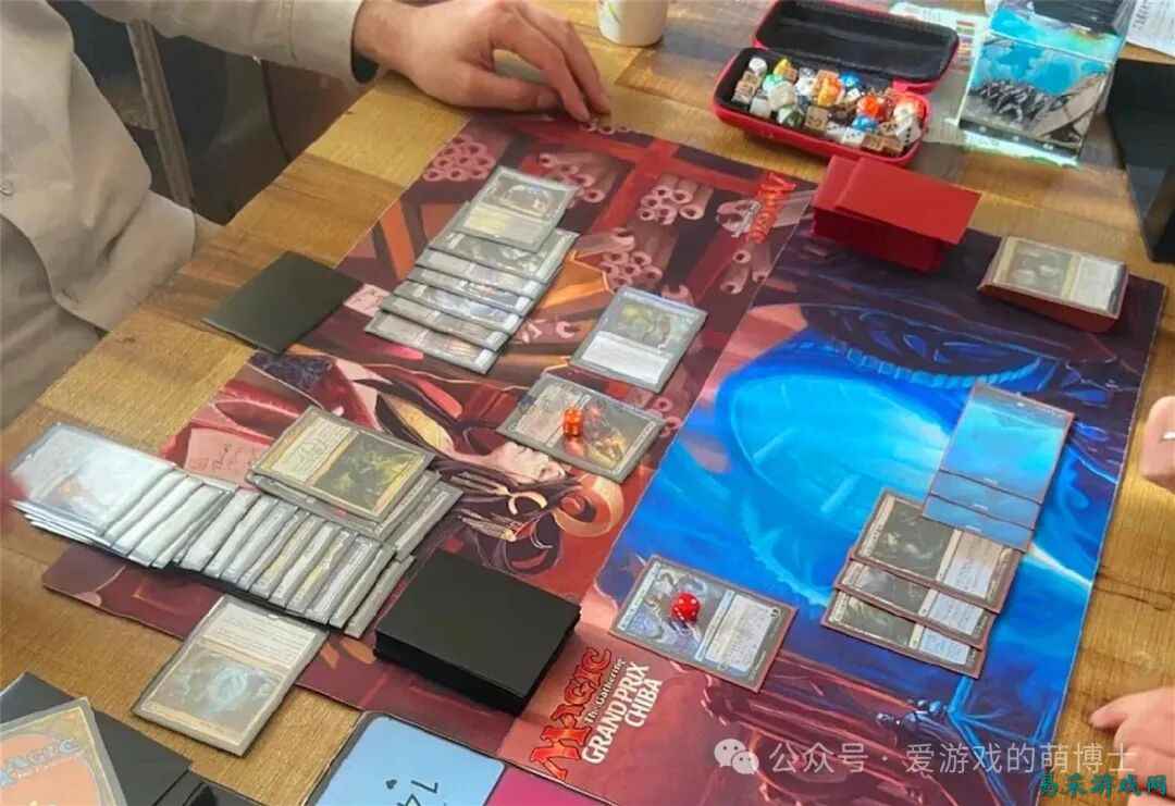 玩家收到价值不菲的《万智牌》旧卡，决定归还朋友，网友：真男人