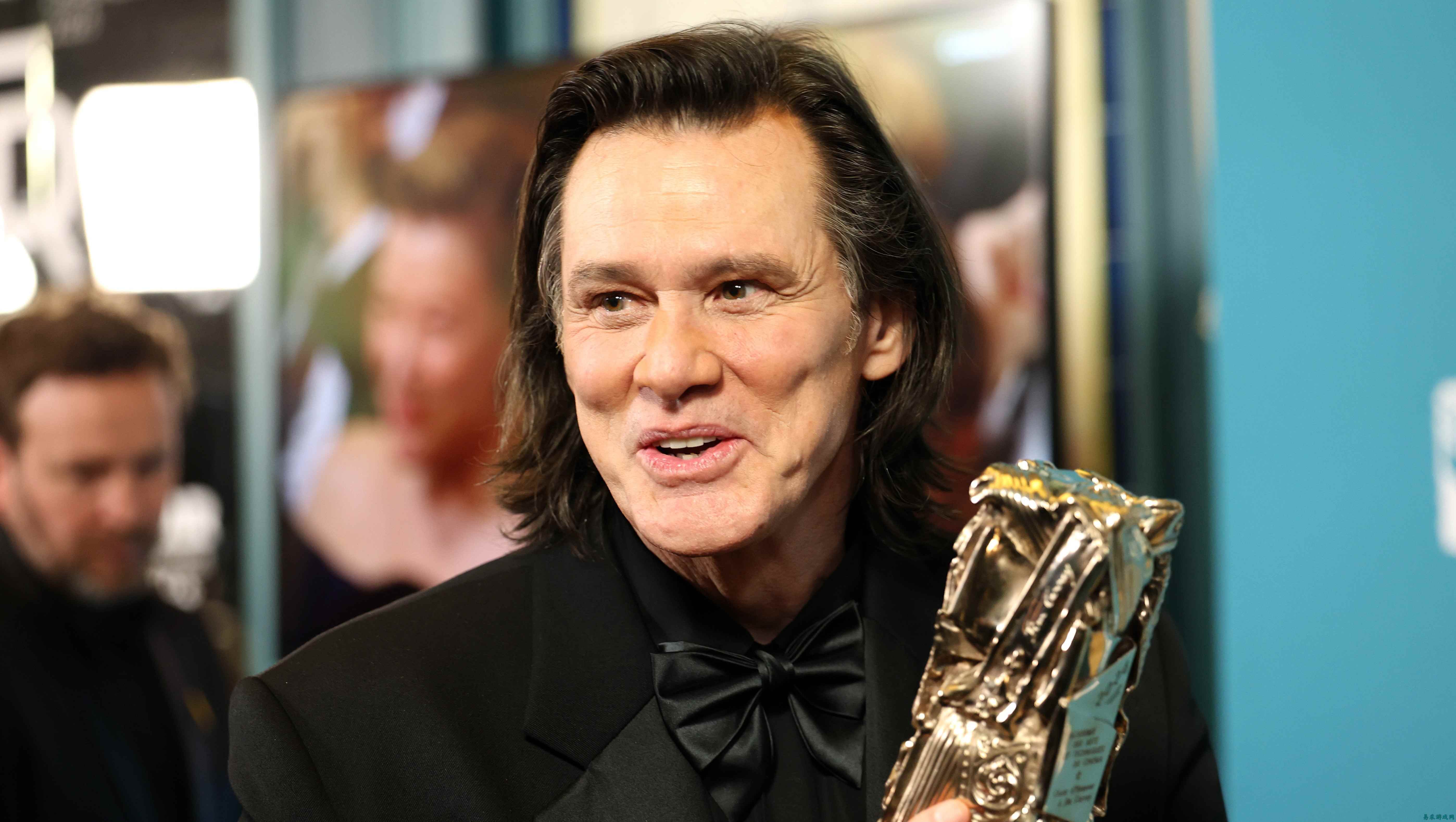 颁奖礼官员坚称：金·凯瑞不是克隆人