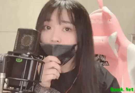 小团团复播首秀引爆全网：3D虚拟形象亮相，绝地求生直播获34万打赏