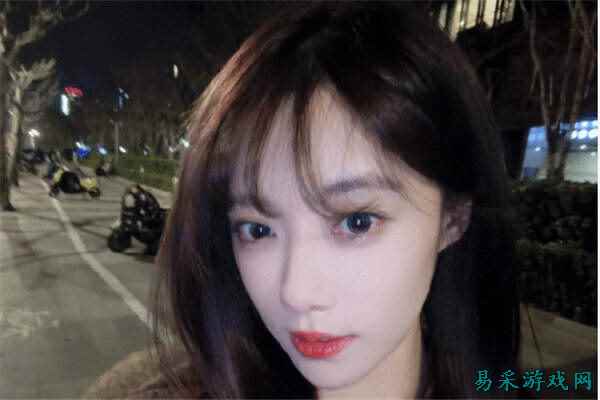 LPL主持小钰分手风波后首次更新日常，晒美食心情大好超洒脱！