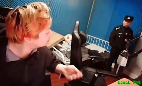 BLG夺冠夜解说噪音扰民引热议：职业激情与社区静音如何平衡？