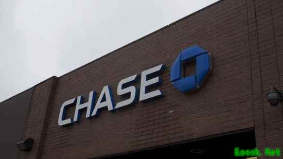 纽约劫匪仅凭手写纸条抢五家银行！最少到手24刀