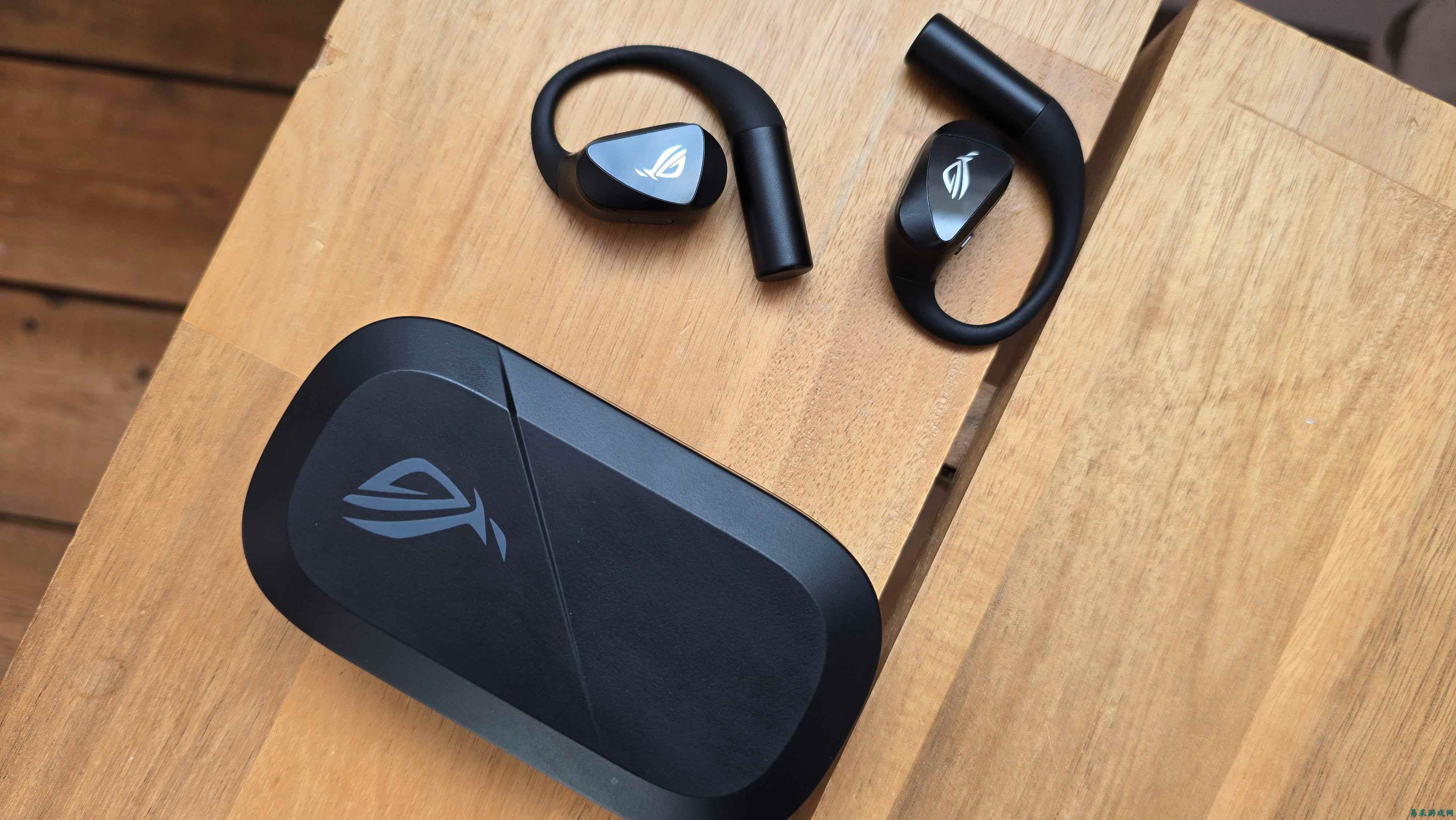 华硕ROG Cetra开放式无线游戏耳机评测