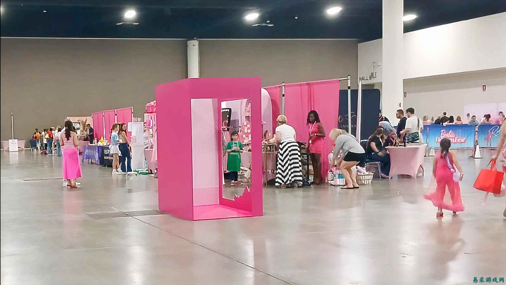 《Barbie Dream Fest》成最新版Fyre音乐节