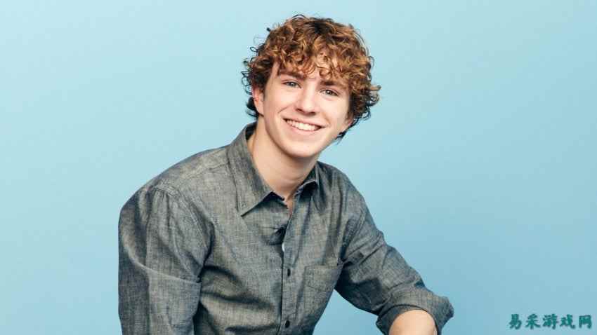 《Percy Jackson》主演沃克·斯科贝尔因死亡威胁放弃毕业舞会:“每个可能与我有关的女孩都受到威胁”