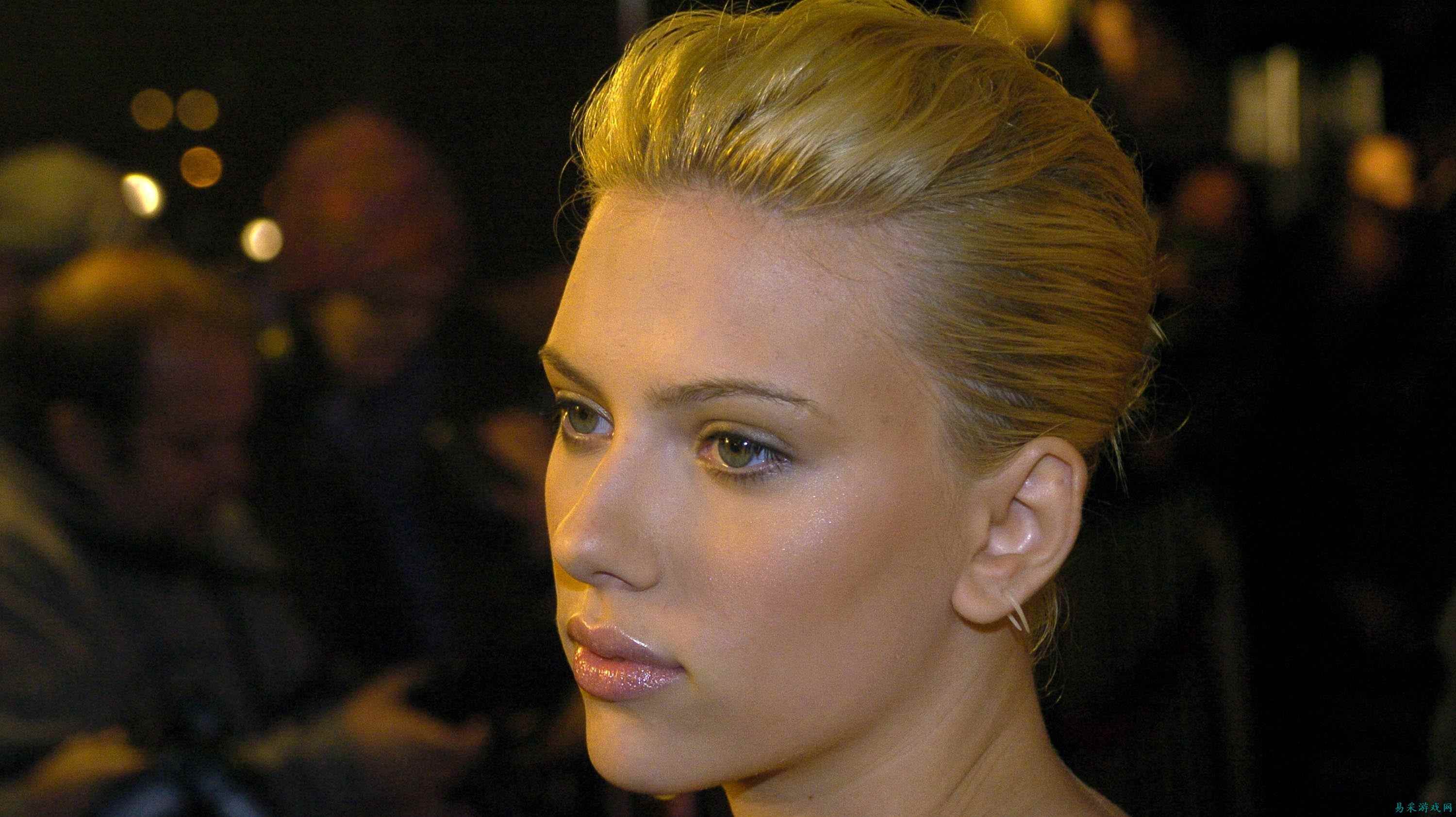 “那真是一段非常艰难的时期”——斯嘉丽·约翰逊回顾早年因外貌被“定型”和“挑剔”的经历