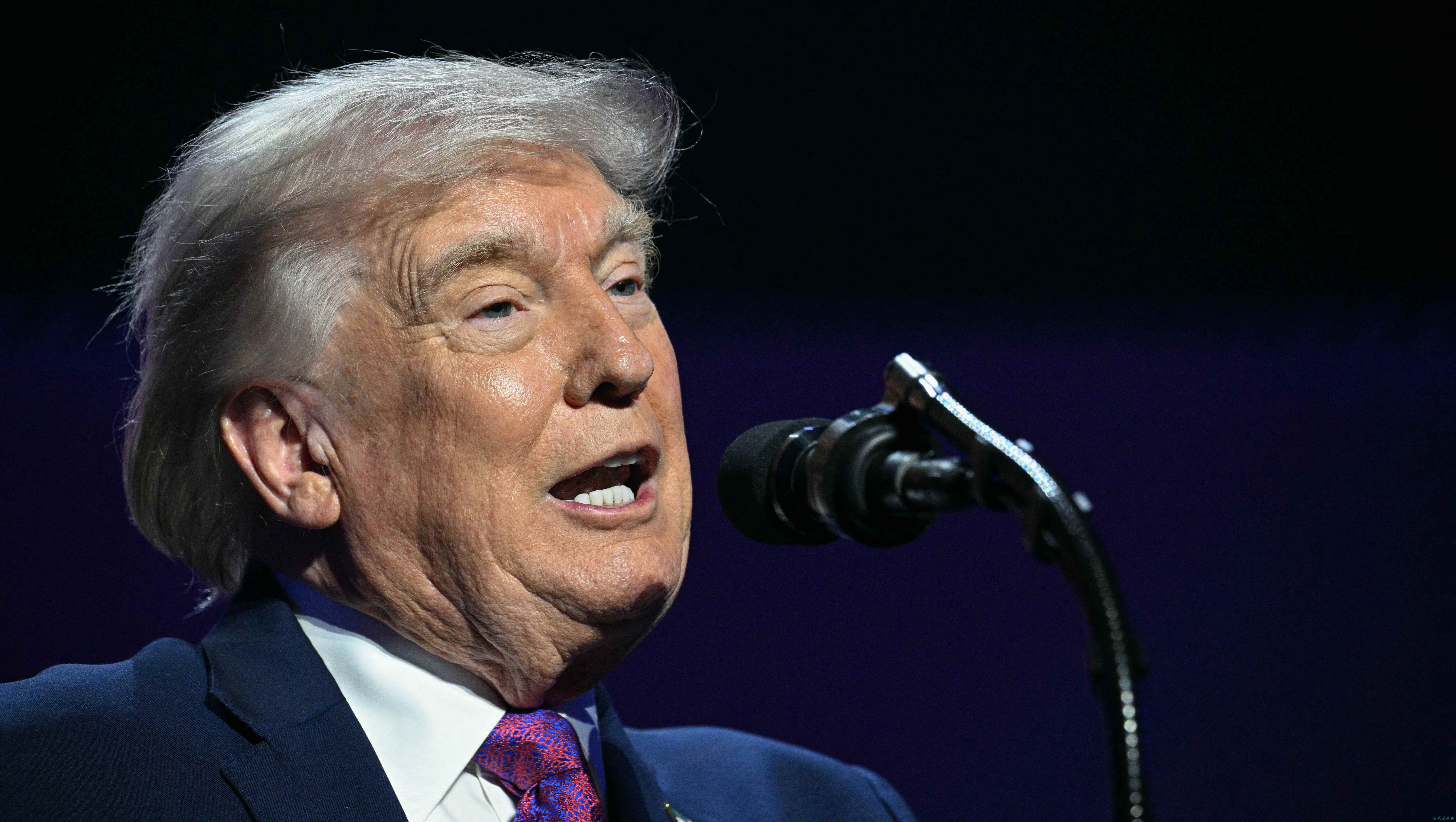 特朗普暗示即将发布“非常有趣”的UFO文件