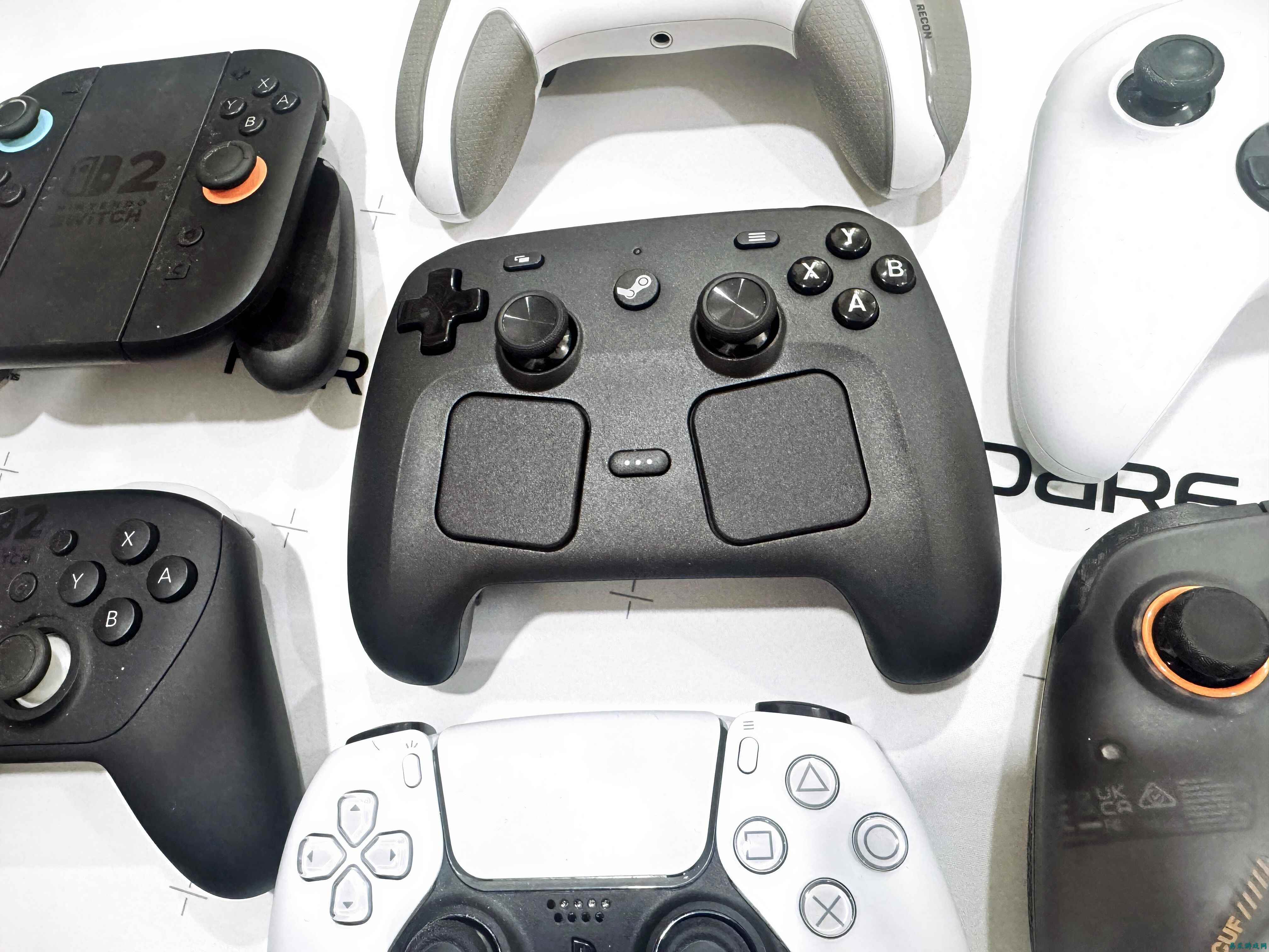 Steam Controller 价格对比：来看看 Valve 的这款手柄表现如何