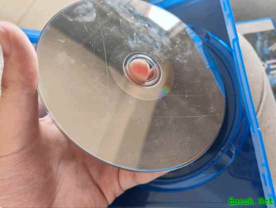 PS5游戏光盘离奇划痕引玩家共鸣：家庭保管、儿童误触与责任边界之思