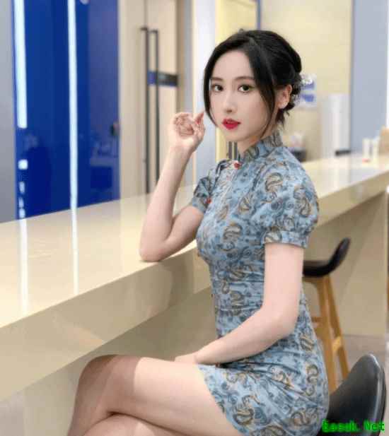 LPL美女解说鼓鼓被私信喊妈妈！极端粉丝压抑得太逆天