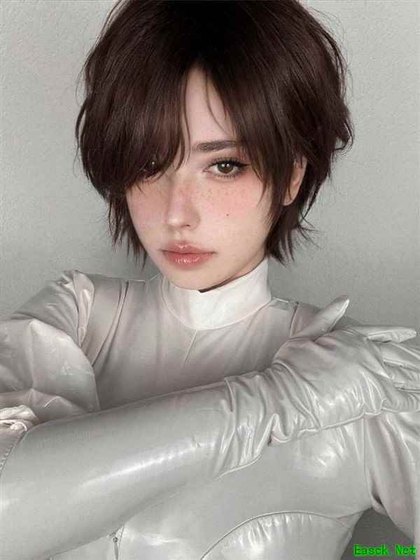 剑星：血雨发布，新主角伊薇拳套快攻引爆玩家热议