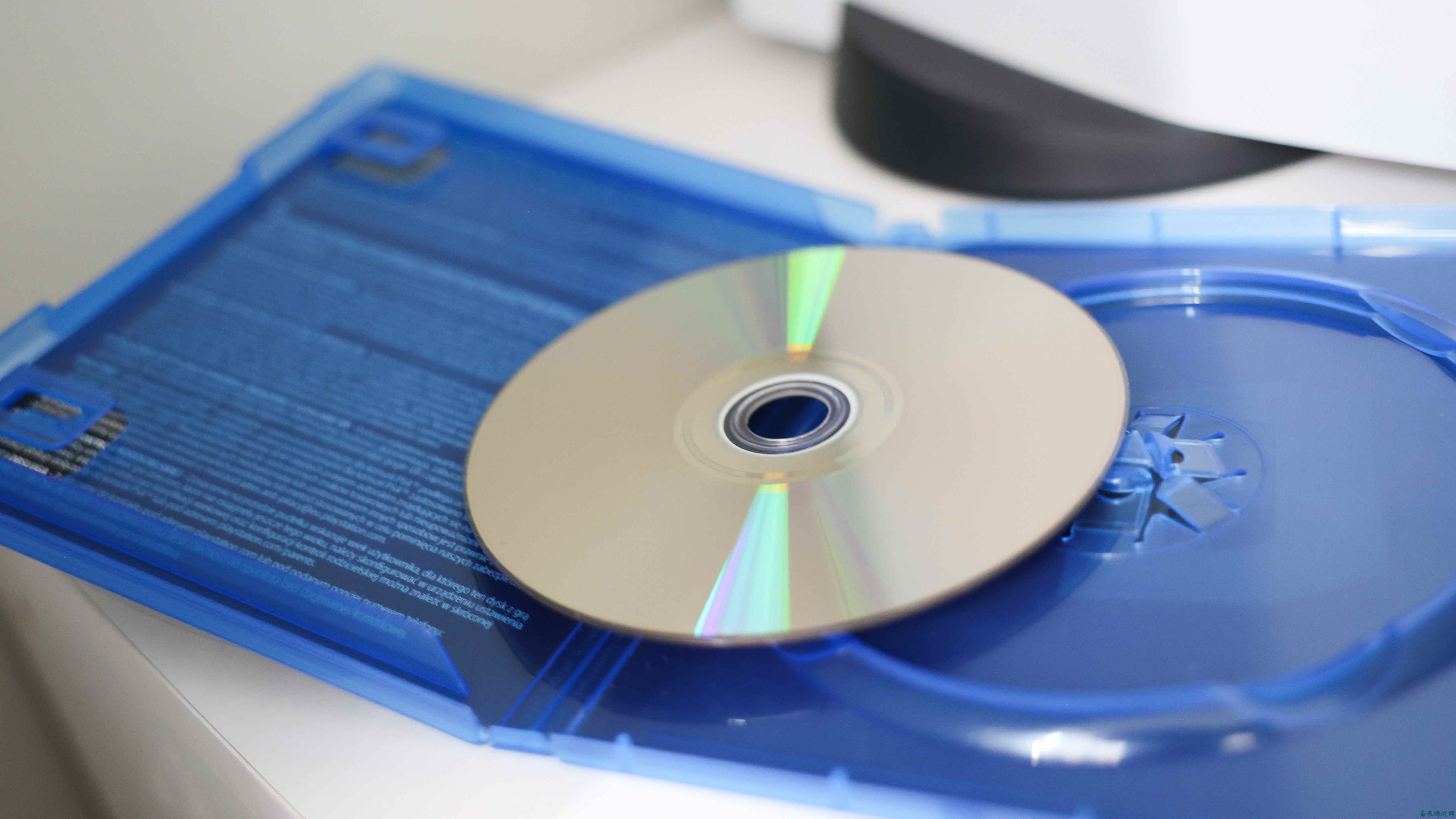 连肯德基都在嘲讽索尼，PlayStation取消实体光盘的惊人决定引发热议