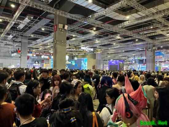 上海国家会展中心举办全球最大规模沉浸式文化嘉年华