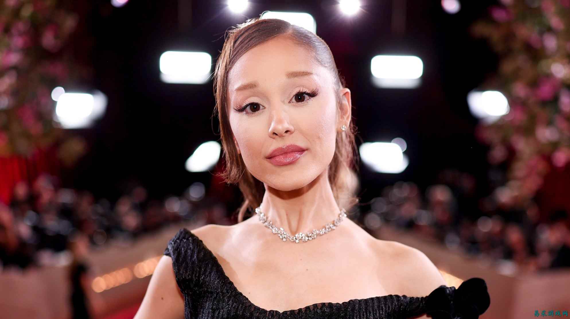 因面临“无休止的持续公众审视”,《魔法坏女巫》主演 Ariana Grande 将“淡出公众视线”