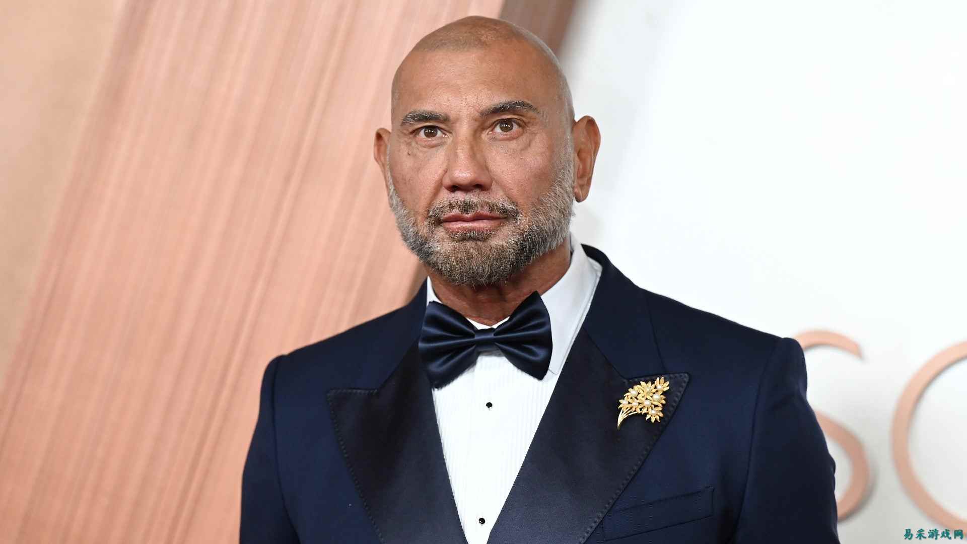 戴夫·巴蒂斯塔发布最新视频:正为出演 战神:诸神黄昏 奎托斯疯狂增肌